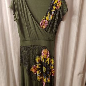 Small desigual dress